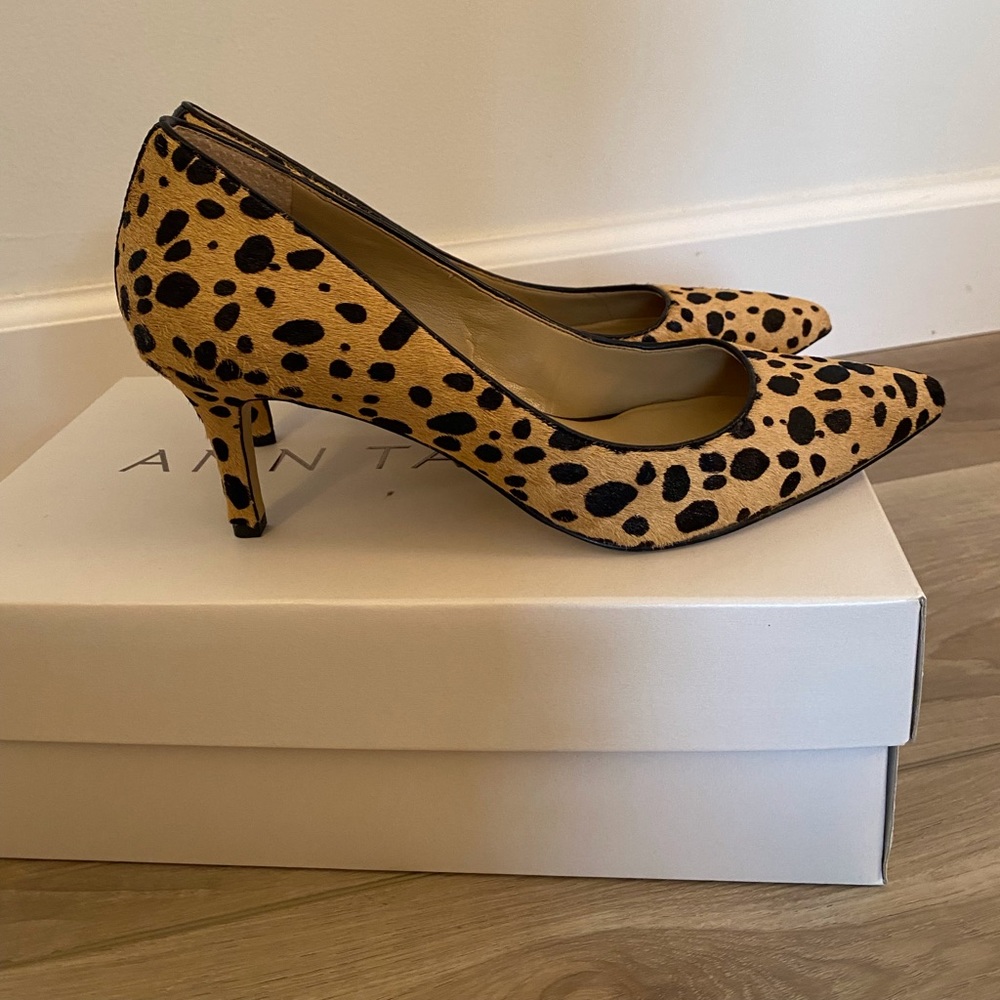 Ann Taylor Eryn Hair calf Leopard Pump size 6.5